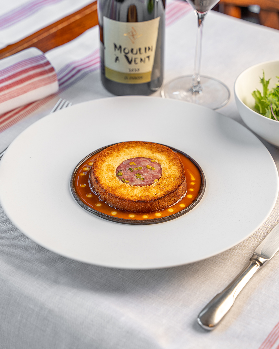 Saucisson lyonnais pistaché en brioche purée de truffe mélanosporum